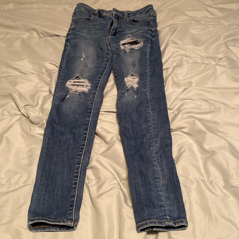 American eagle jeans with holes size 0. High rise skinny jeans
